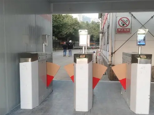 工地人臉識別翼閘進出